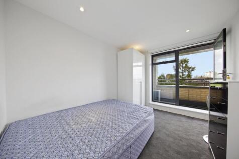 bedroom .jpg