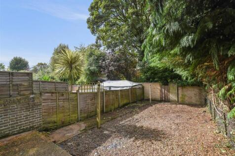 08-1470GCPMSC - 60 Dobson Close - Garden -Original