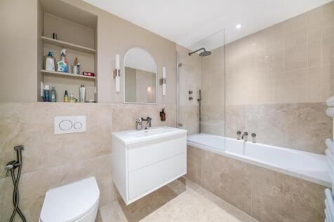 2 Sir Alexander Close - K0izqdgoPhXv9Ukxd6T1.jpg