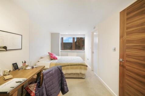 Fisherton Street - JdObpuXTXqMf4lnyYW1Z.jpg