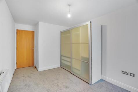 12-2e4e81028-MK-PMSC-72 Visage Apartments-56.jpg