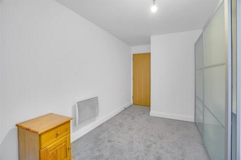 13-fea081028-MK-PMSC-72 Visage Apartments-61.jpg