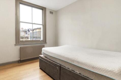 Bedroom.JPG