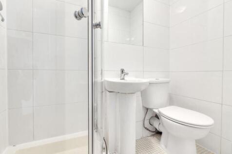 Bathroom.JPG