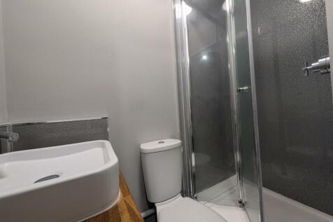 En suite to Master