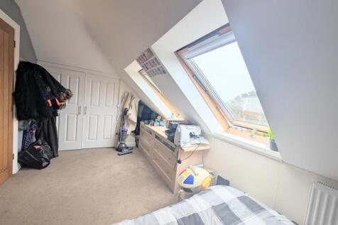 TOP FLOOR BEDROOM