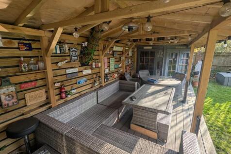 GARDEN BAR