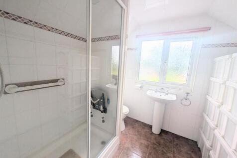 en suite to loft room