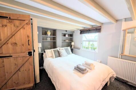 MASTER BEDROOM (in cellar)