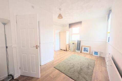 BEDROOM FOUR/DINING ROOM WITH EN SUITE