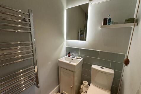 Sungleam_ensuite2.jpeg