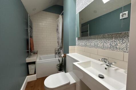 Sungleam_bathroom.jpeg