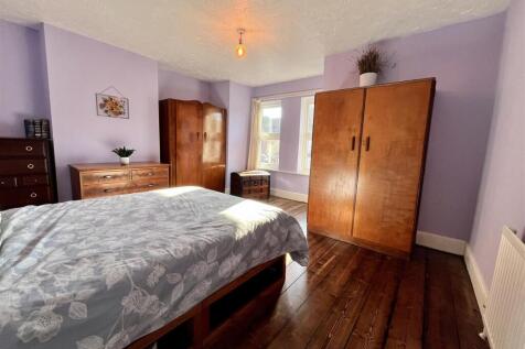 9.Main bedroom.jpeg