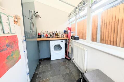 CONSERVATORY/UTILITY