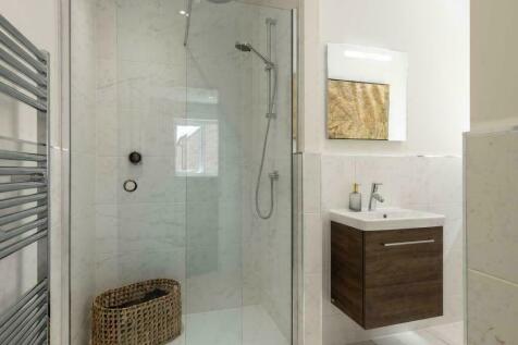 Master Ensuite