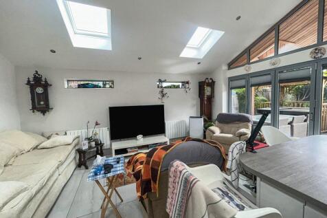 Property Image 8