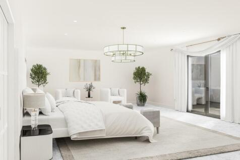 Principal Bedroom with Balcony