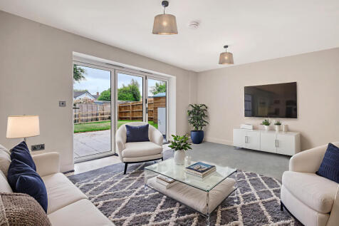 Plot 2 Lounge