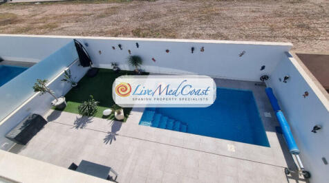 Los_Alcazares_Modern_Villa (30)