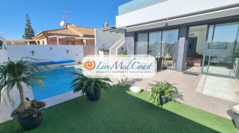 Los_Alcazares_Modern_Villa (32)