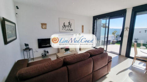 Los_Alcazares_Modern_Villa (34)