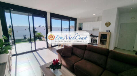 Los_Alcazares_Modern_Villa (36)