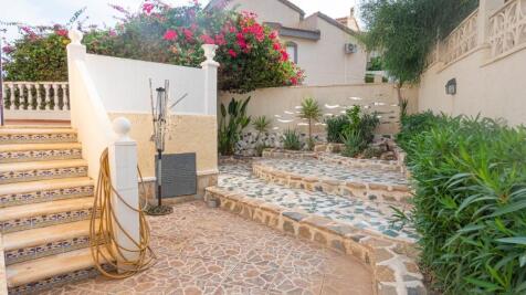Large 5 bed villa Ciudad Quesada Stunning Views (11)