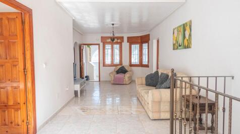 Large 5 bed villa Ciudad Quesada Stunning Views (20)