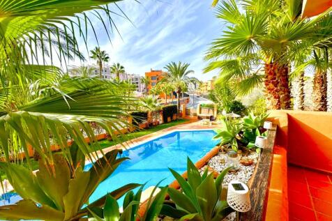 Urb. Natura Villamartin 2 &amp; 2 Apartment