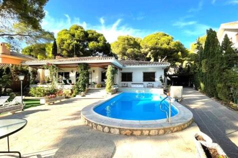campoamor villa close to beach