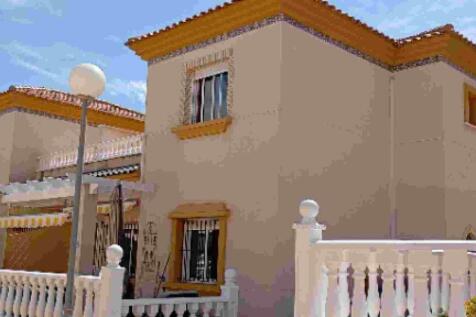 Pau 8 Town House with pool (50)