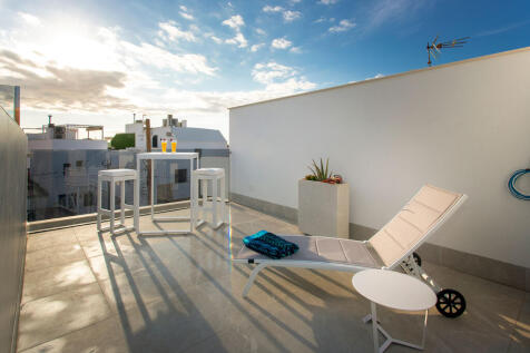 Modern Key Ready Townhouse pool 100m to sea Torre Horadada (23)