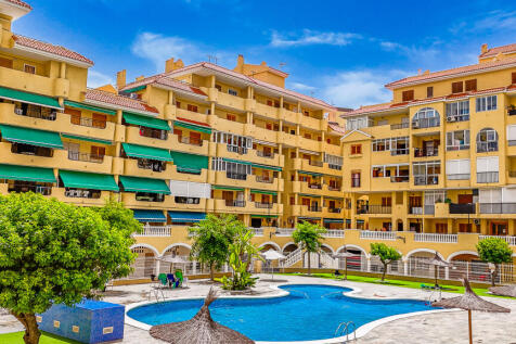 La Mata apartment just 200m to beach