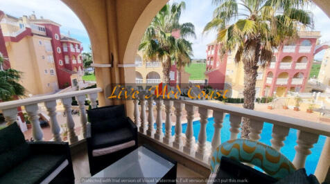 Puerto_Marina_apartment_pool_view10