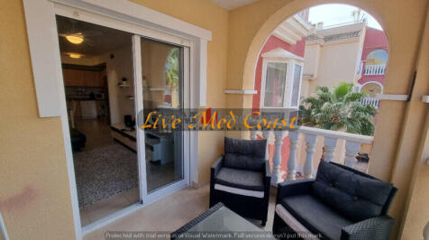 Puerto_Marina_apartment_pool_view12