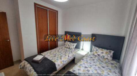 Puerto_Marina_apartment_pool_view16