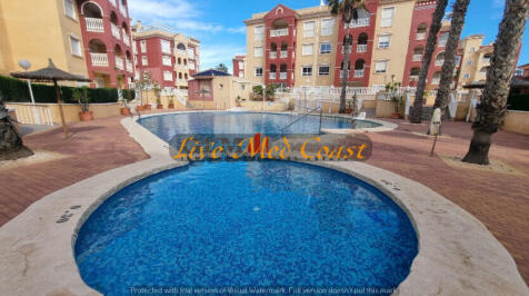 Puerto_Marina_apartment_pool_view1