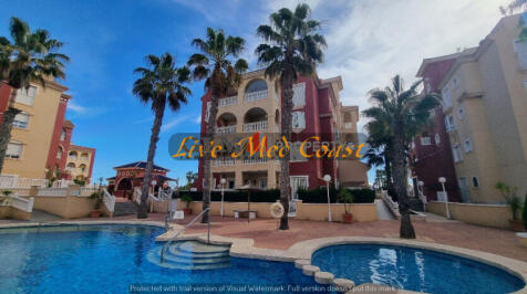 Puerto_Marina_apartment_pool_view3
