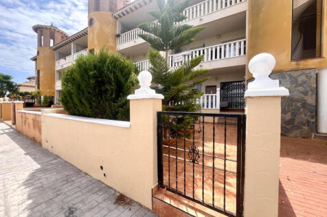 Lomas de Cabo Roig Ground floor apartment with patio garden