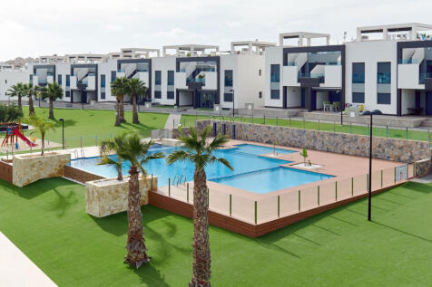 Oasis Punta Prima penthouse