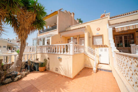 Playa Flamenca Townhouse with pool Views