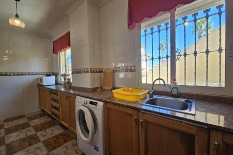 cabo roig detached villa with private pool (30)