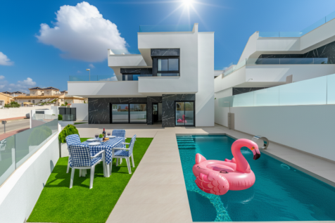 Modern Villa with pool in Benimar