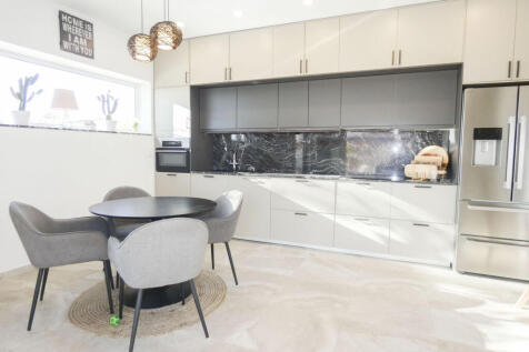 Ciudad Quesada Modern Villa Pool &amp; Summer Kitchen (2)
