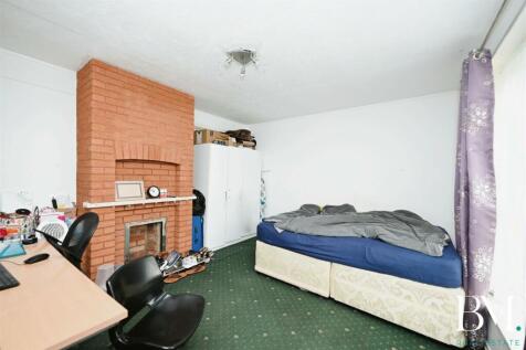 Lounge/Bed 4