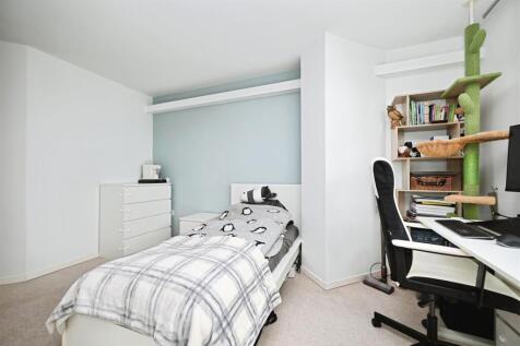 de3b138d-bed 202b.JPG