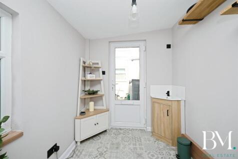 Outbuilding/Office