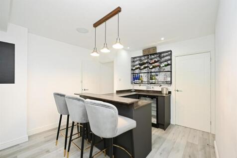 Bar/Games Room