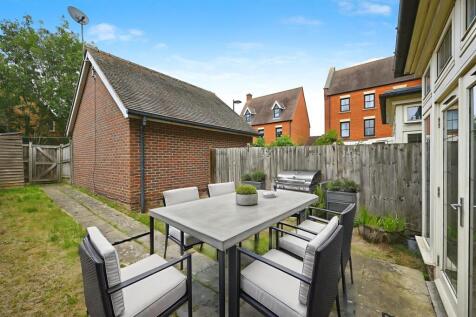 c17 - Outdoor - Modern - 6.jpg
