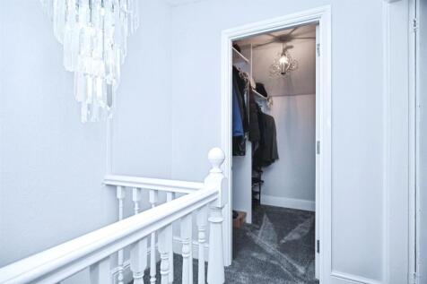 Walk In Wardrobe